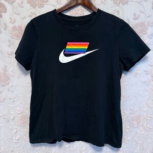 Nike Pride Shirt Women's Large Black Crop Short Sleeve Crew Neck Tee 100% Cotton